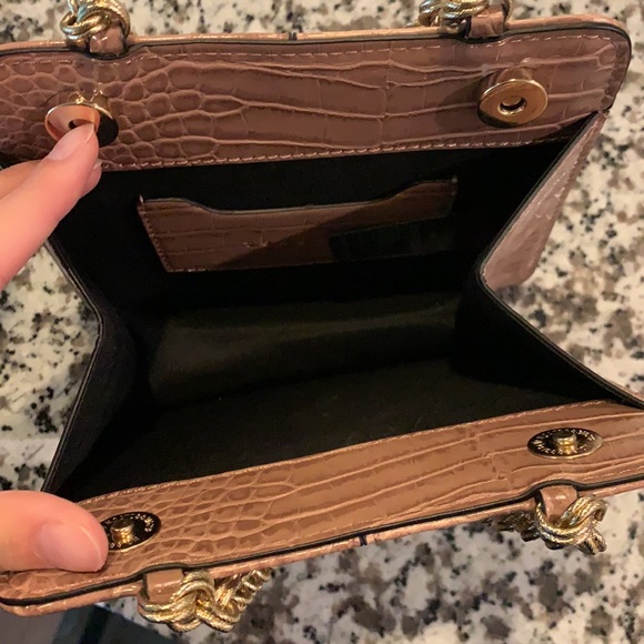 Brown Snake Skin Mini Bag with Gold Chain Handel - Picture 3 of 3